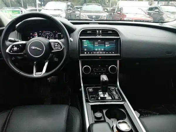 Jaguar XEL 2020