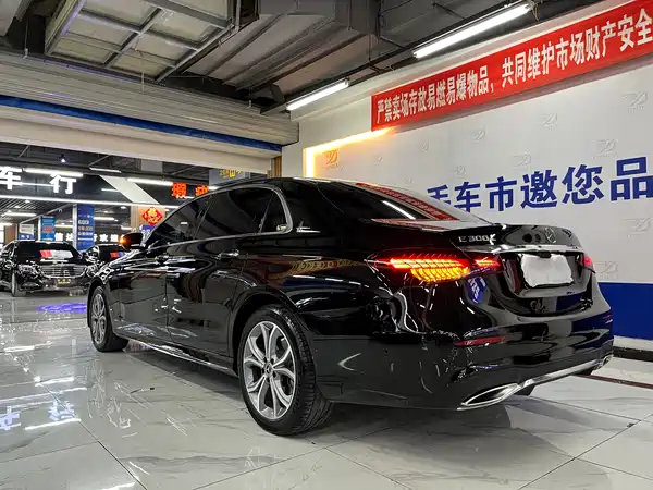 Mercedes-Benz E-Class 2021