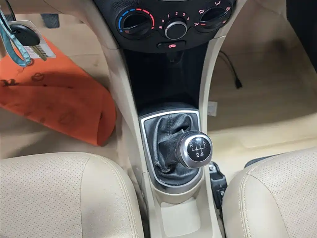 Hyundai Verna 2016 — фото 14