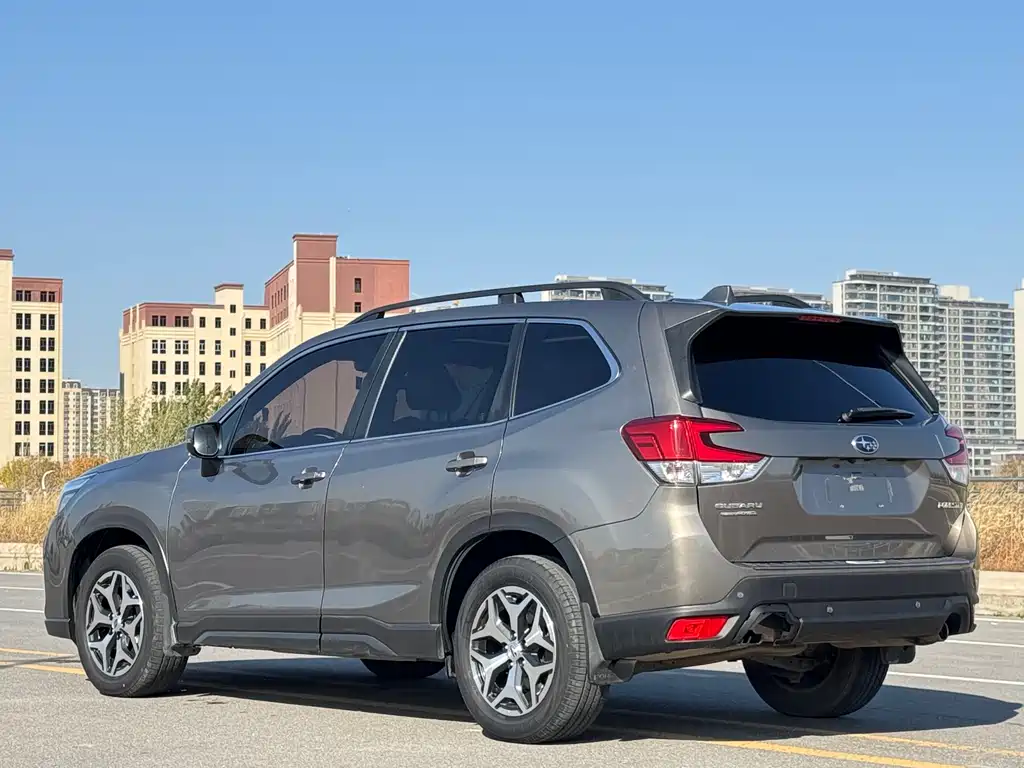 Subaru Forester 2019 — фото 8