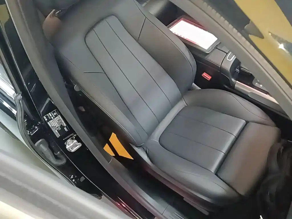 Mercedes-Benz EQB 2023 — фото 25