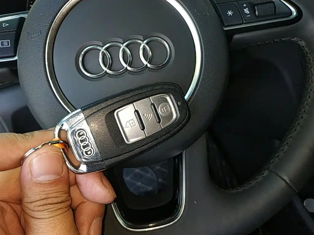 Audi Q3 2018 — фото 9