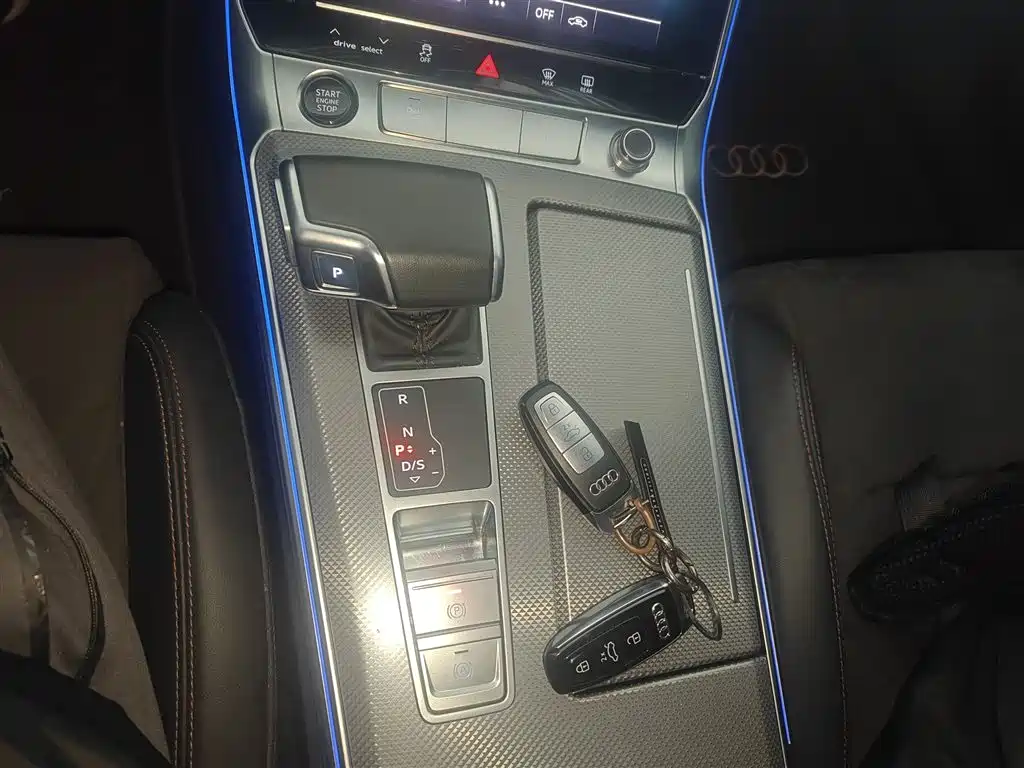 Audi A6L 2024 — фото 10