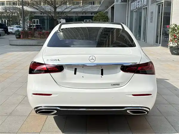 Mercedes-Benz E-Class 2023