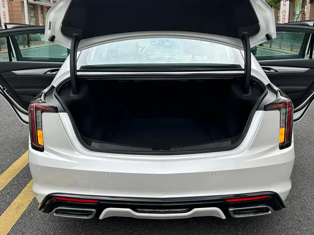 Cadillac CT5 2024 — фото 18