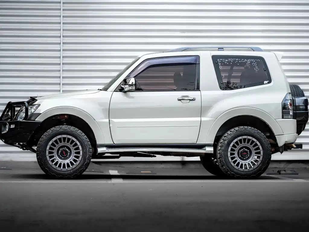 Mitsubishi Pajero 2019 — фото 2