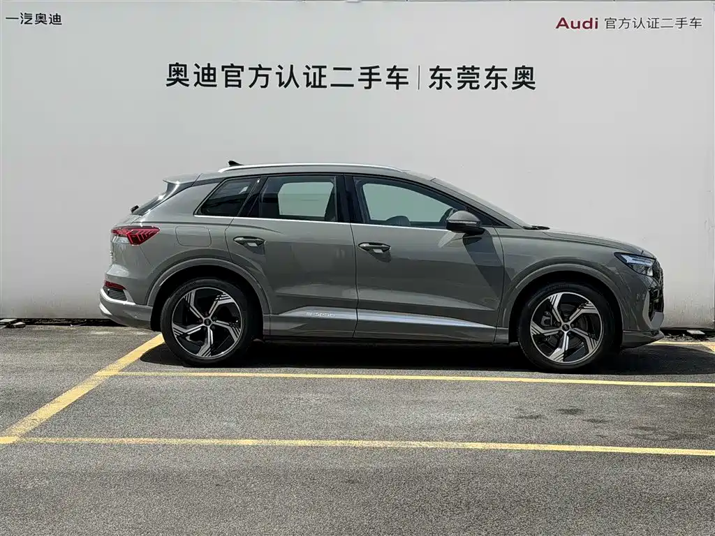 Audi Q4 e-tron 2025 — фото 3