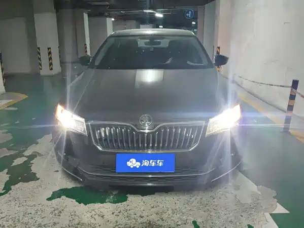 Skoda Superb 2016