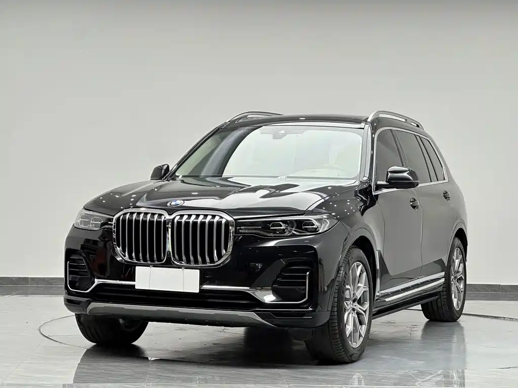 BMW X7 2022 — фото 1