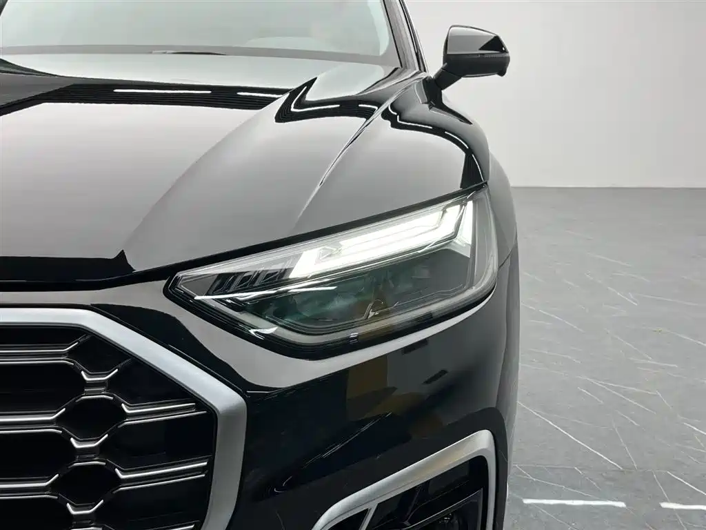 Audi Q5L 2023 — фото 9