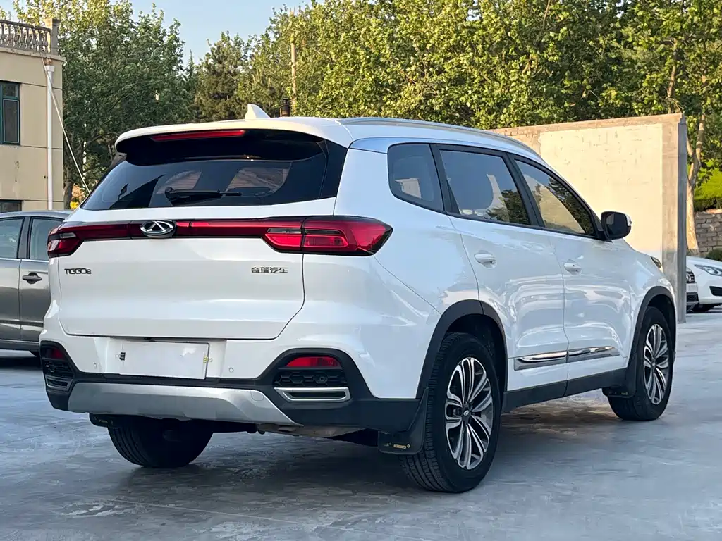 Chery Tiggo 8 2018 — фото 3