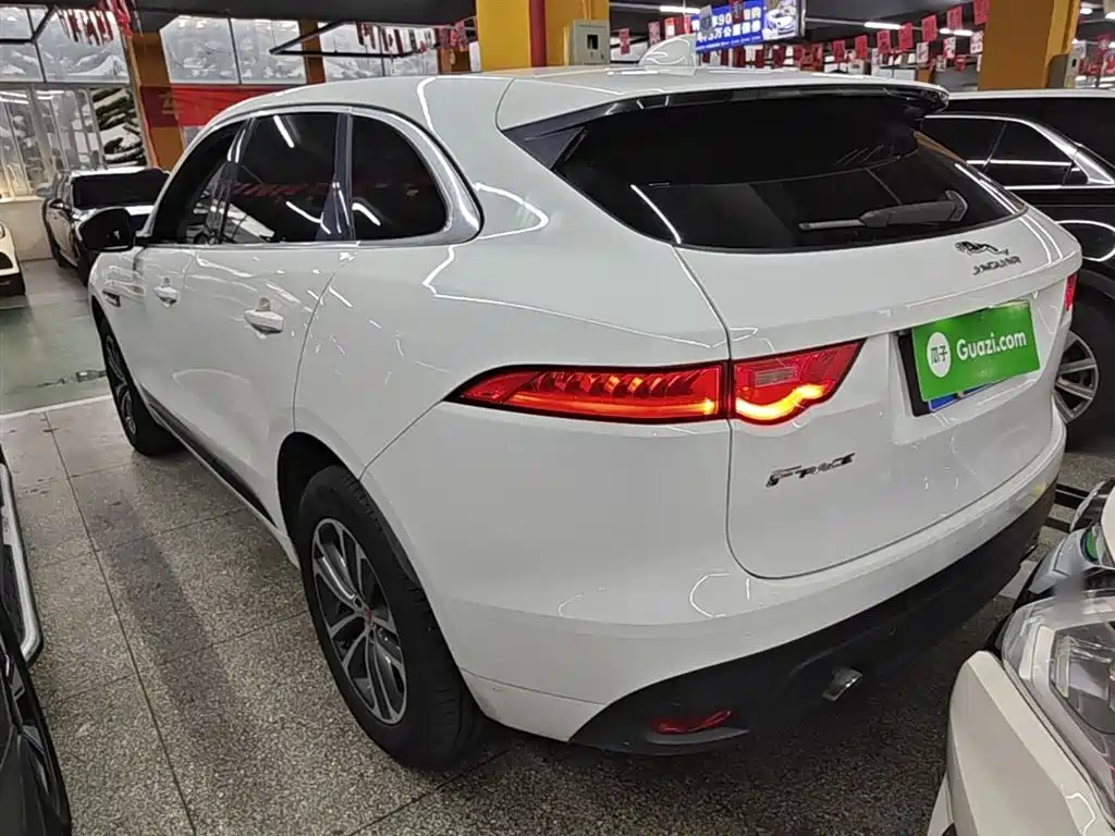 Jaguar F-PACE 2018 — фото 5