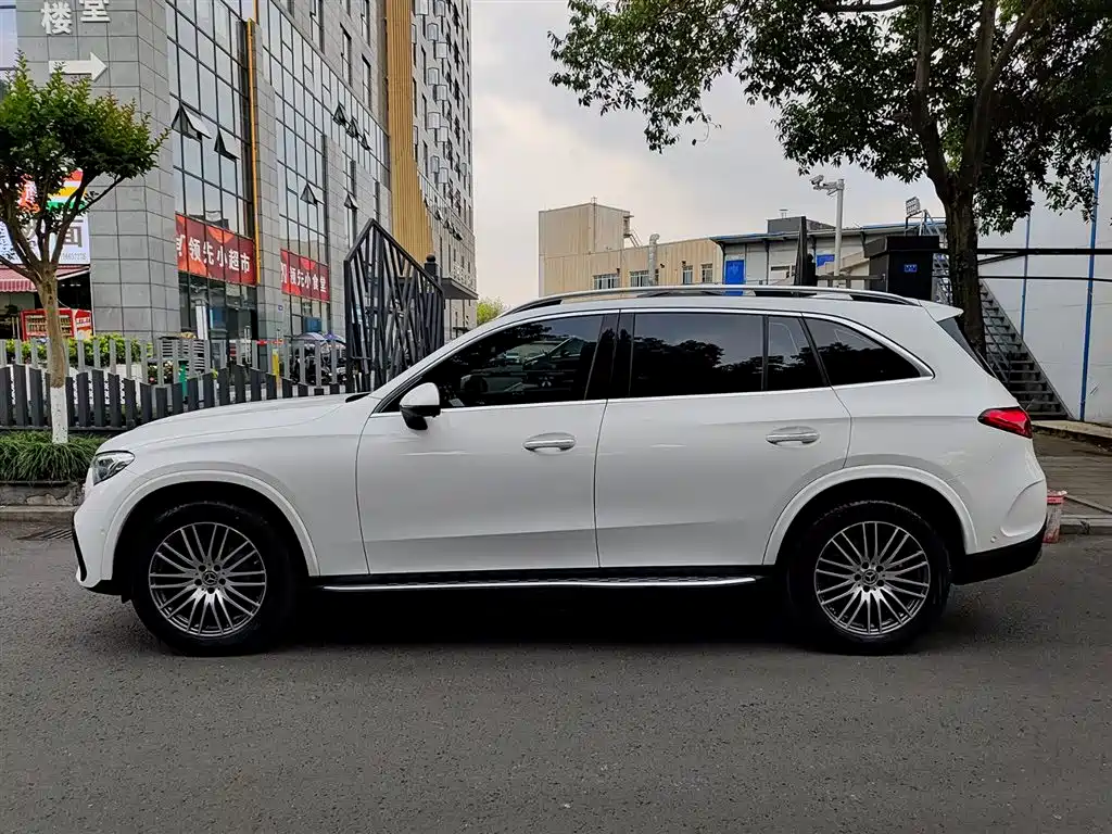 Mercedes-Benz GLC 2024
