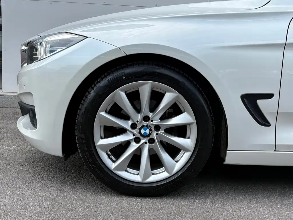 BMW 3 Series GT 2018 — фото 6