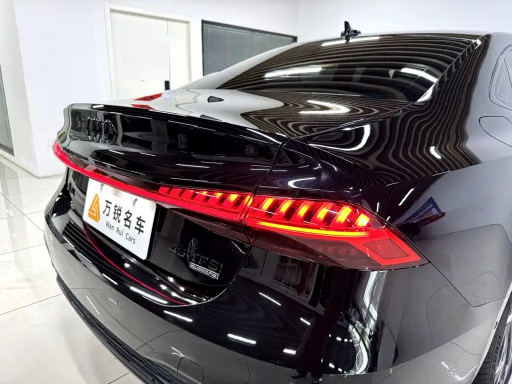 Audi A7L 2024 — фото 7