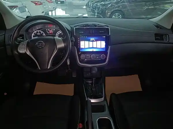 Nissan Tiida 2021