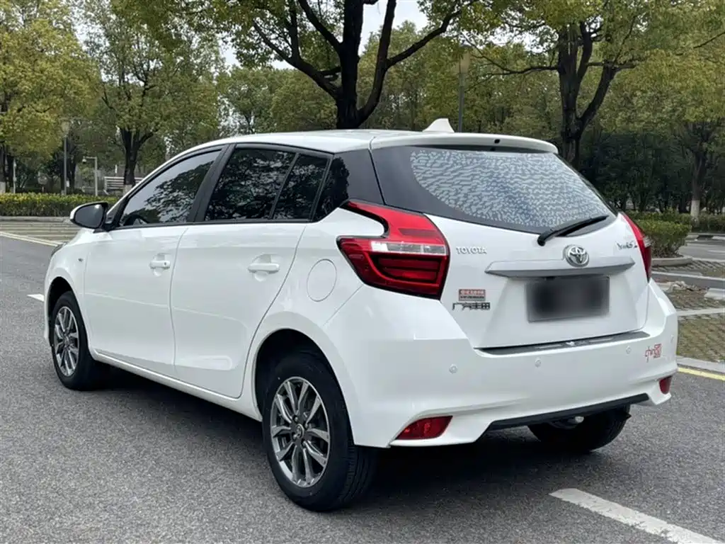 Toyota Yaris L 2021 — фото 24