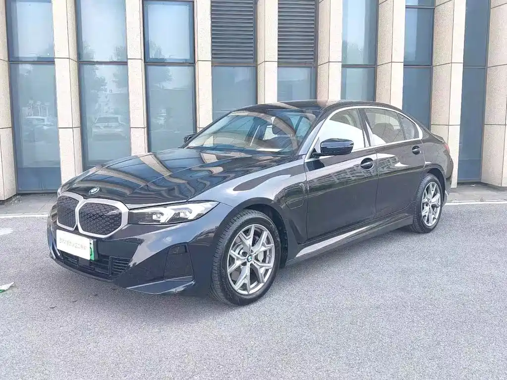 BMW i3 2025