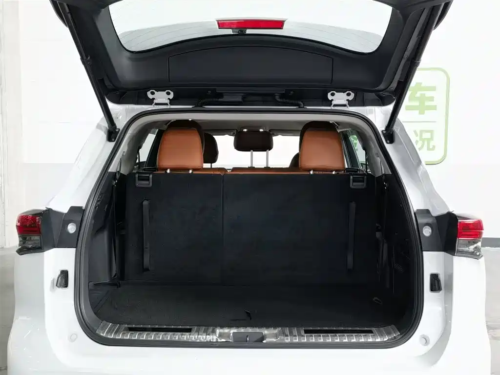 Toyota Highlander 2024 — фото 16
