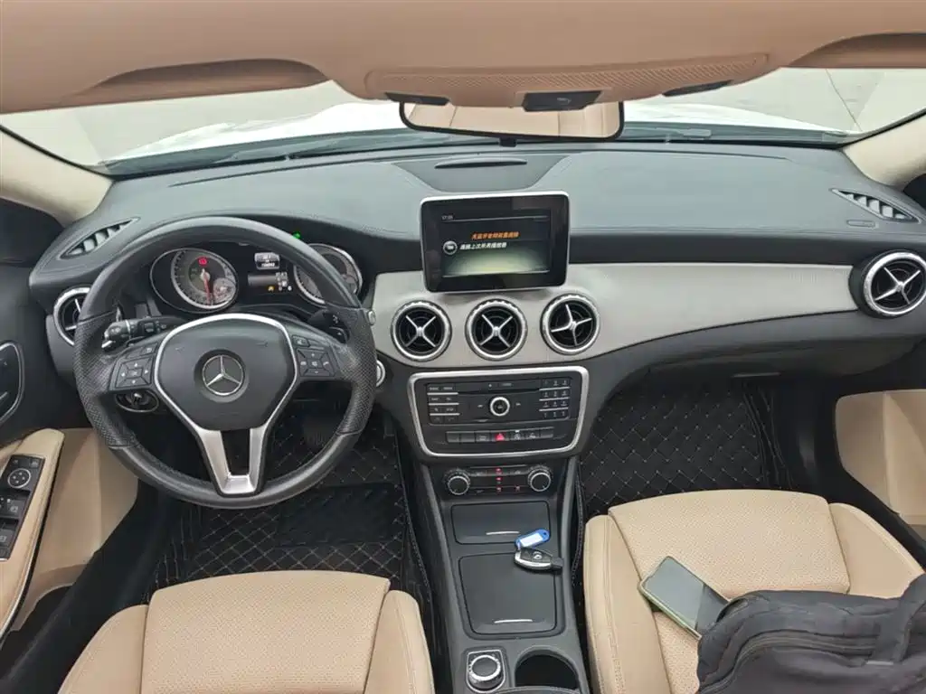 Mercedes-Benz GLA 2016 — фото 10