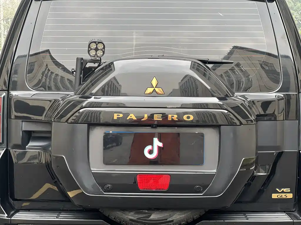Mitsubishi Pajero 2019 — фото 17