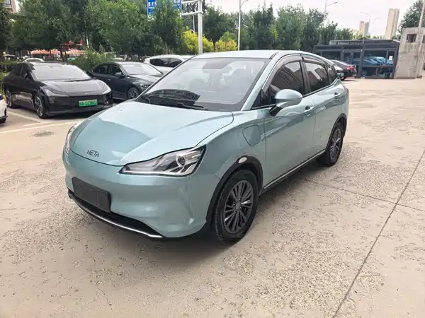 Neta V 2022
