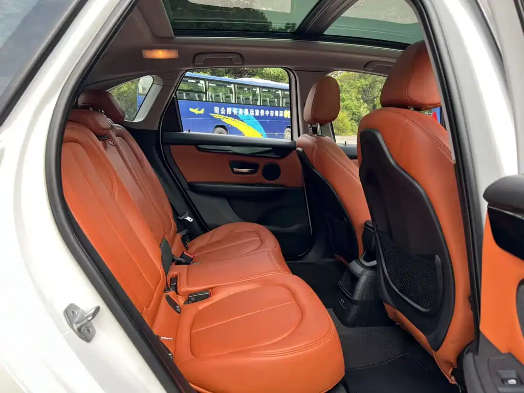 BMW 2 Series Active Tourer 2019 — фото 11