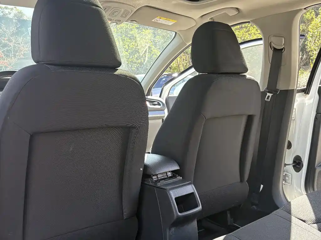 Citroën C4L 2017 — фото 15