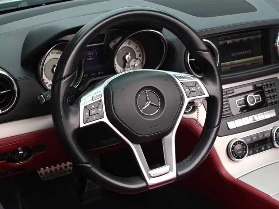 Mercedes-Benz SL-Class 2016 — фото 12