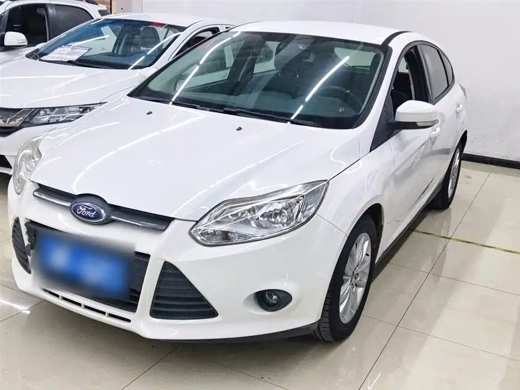 Ford Focus 2015 — фото 1