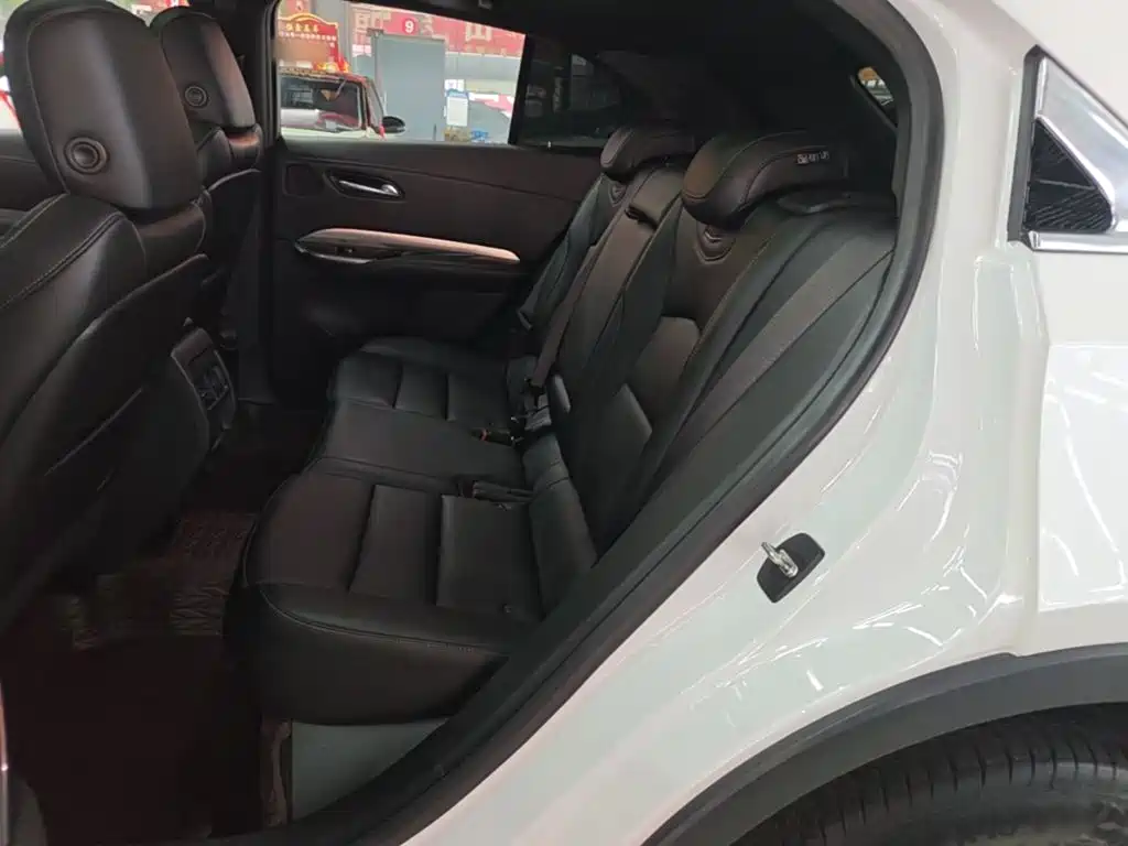 Cadillac XT4 2021 — фото 17