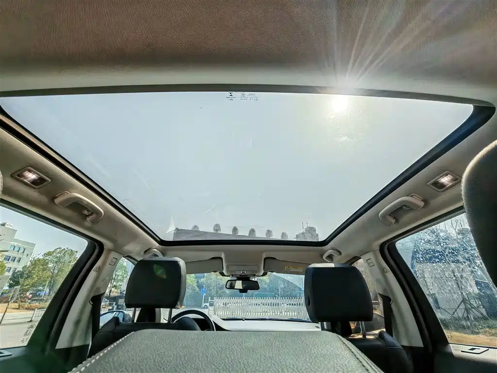 Land Rover Discovery Sport 2021 — фото 9