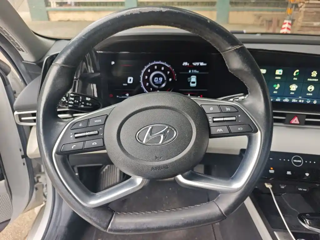 Hyundai Elantra 2020 — фото 6