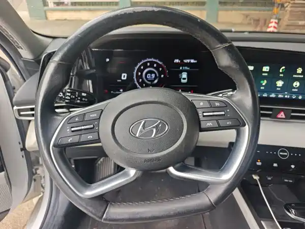 Hyundai Elantra 2020