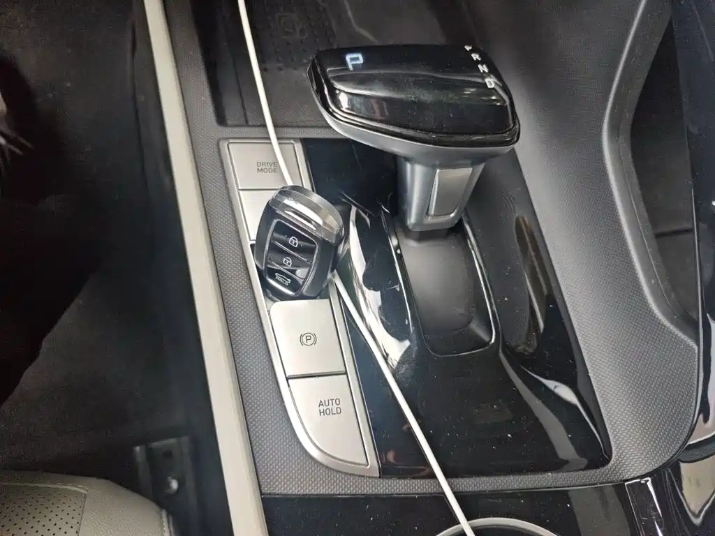 Hyundai Elantra 2020 — фото 10