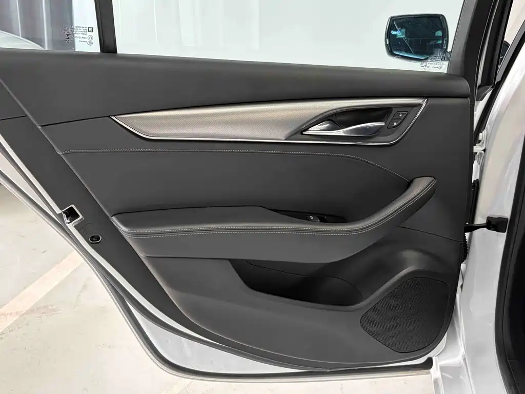 Cadillac CT5 2022 — фото 24
