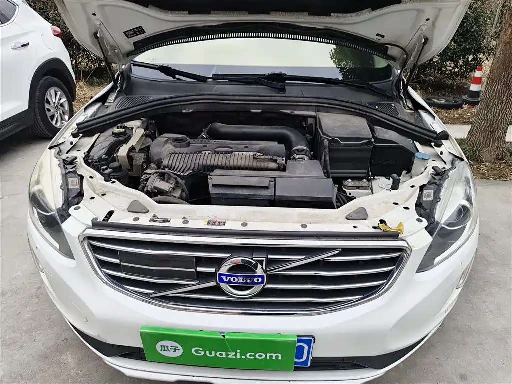 Volvo XC60 2015 — фото 16