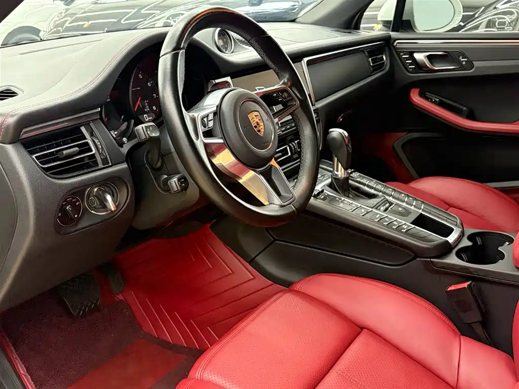 Porsche Macan 2021 — фото 14