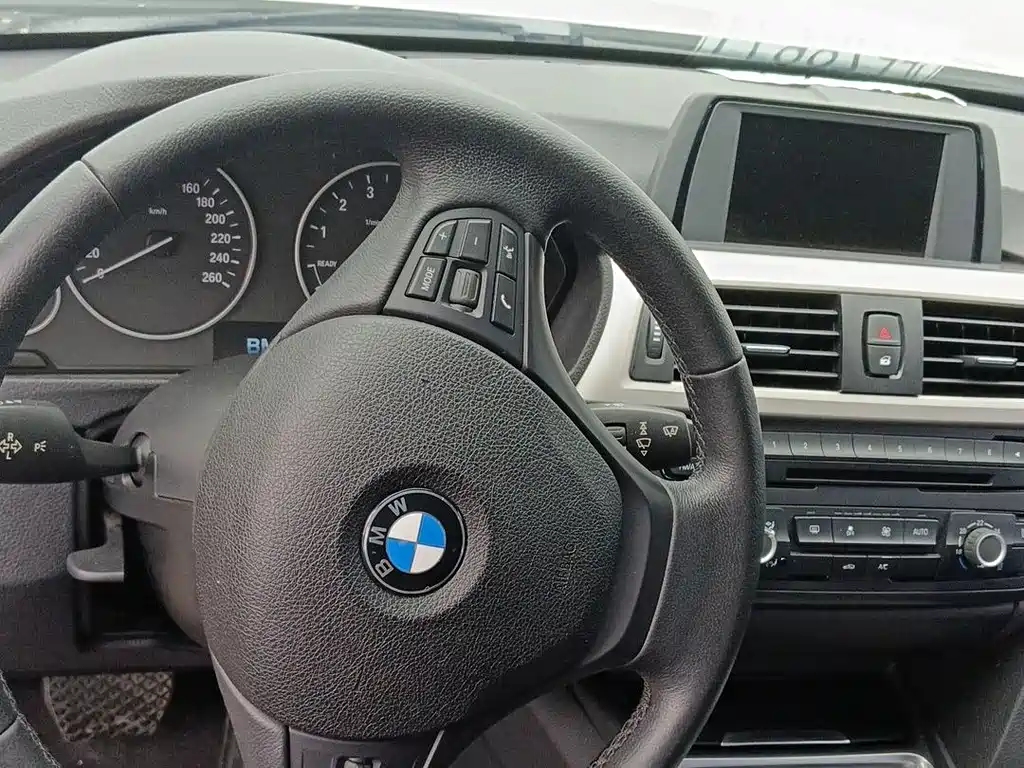 BMW 3 Series 2015 — фото 10
