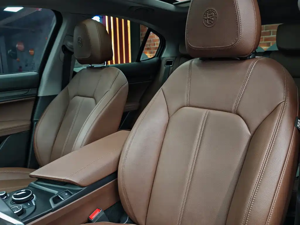 Alfa Romeo Stelvio 2018 — фото 24