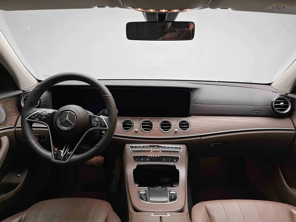 Mercedes-Benz E-Class 2021 — фото 12