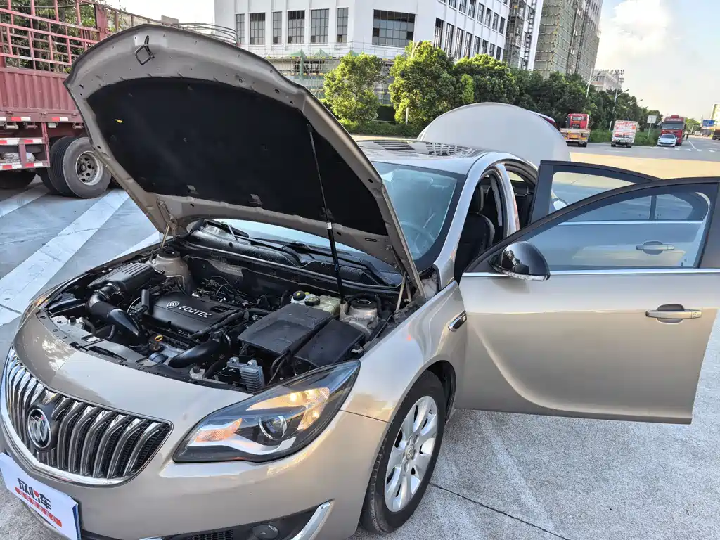 Buick Regal 2015 — фото 17