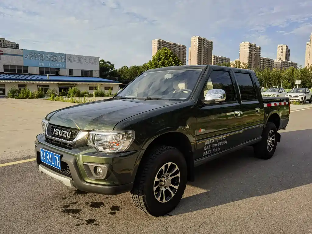 Isuzu Pickup 2016 — фото 1