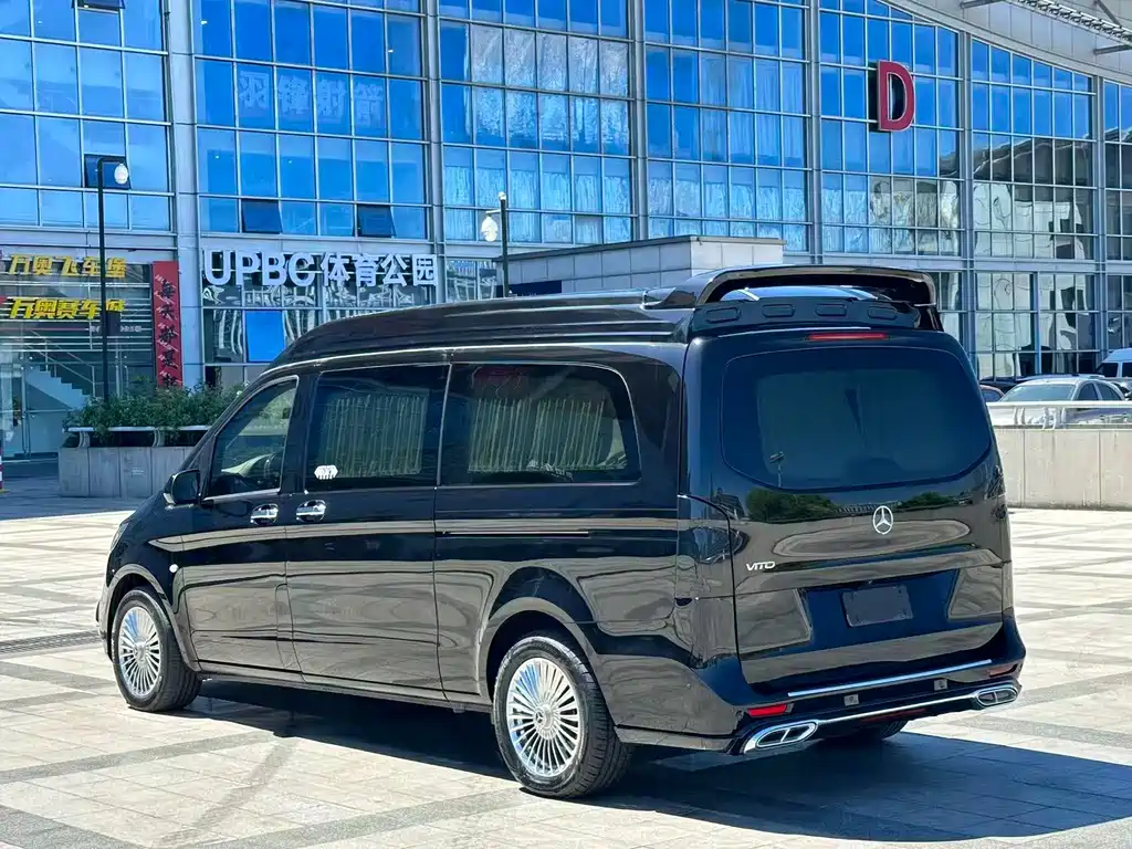 Mercedes-Benz Vito 2023 — фото 4