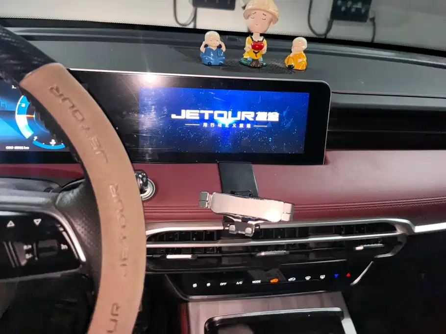 Jetour X70 PLUS 2023 — фото 13