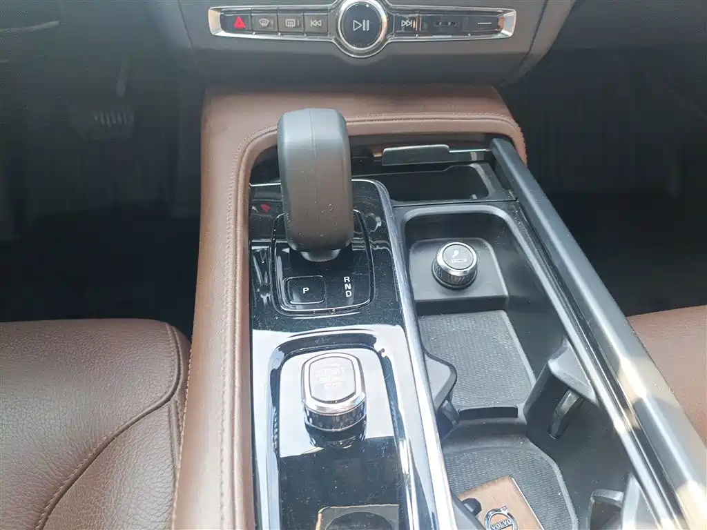 Volvo S90 2022 — фото 10