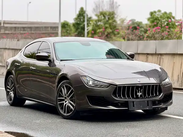 Maserati Ghibli 2021