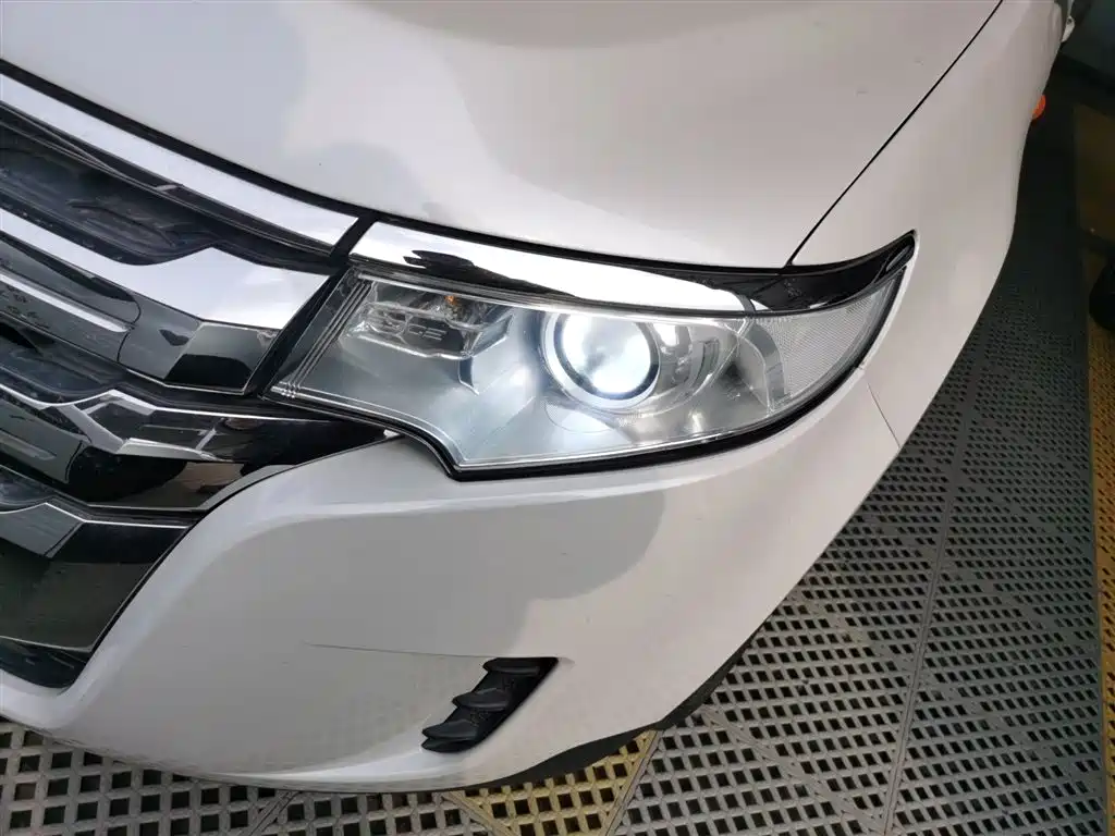 Ford Edge 2015 — фото 3