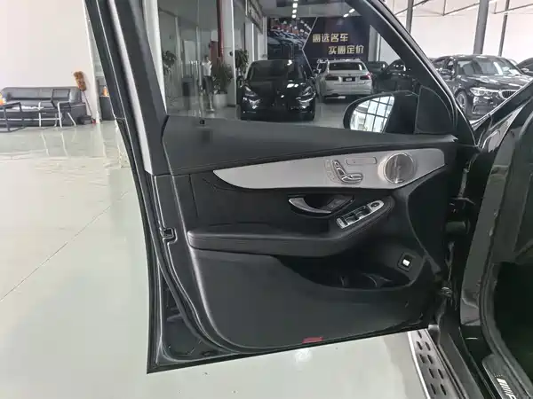 Mercedes-Benz GLC AMG 2021