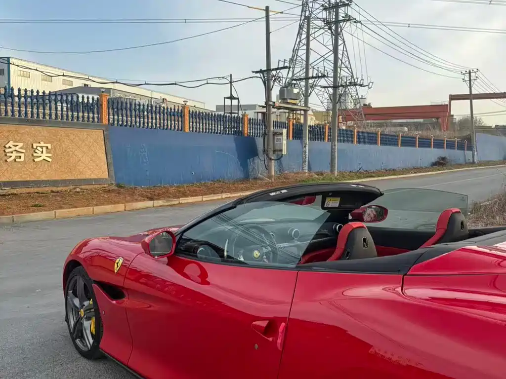 Ferrari Portofino 2019 — фото 13